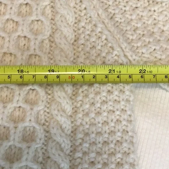 Bonner of Ireland Handknit Aran Cardigan - Picture 7 of 10